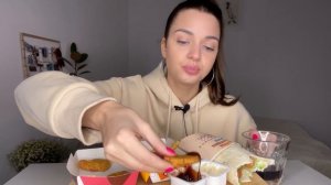 ЖУТКИЕ ВОСПОМИНАНИЯ?  МУКБАНГ БУРГЕР КИНГ цезарь ролл наггетсы MUKBANG burger king roll nuggets