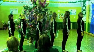 Пантомима "Струны". Новогодний подарок Деду Морозу и Снегурочке от 11 класса.