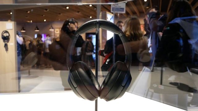 IFA 2018 : Sony envoie du lourd en audio (WH-1000XM3, WF-SP900, SRS-XB501G...) смотреть онлайн