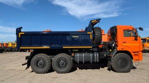 Самосвал на шасси Камаз-43118-50 с задней разгрузкой.