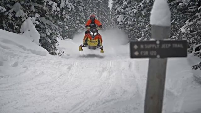 2015 Ski Doo Renegade смотреть онлайн