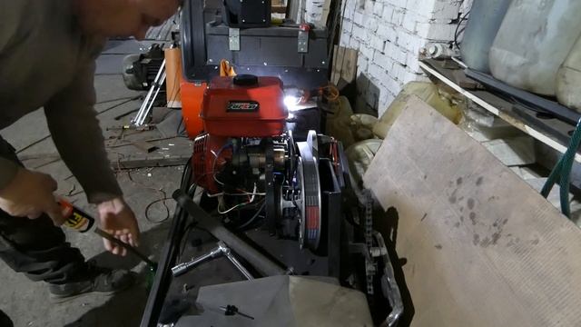 Замена масла на мототолкаче (мотобуксировщике). Простой способ смотреть онлайн