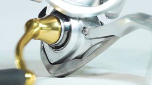 Обзор катушки Daiwa 21 Freams FC LT 1000S, артикул 10109-001