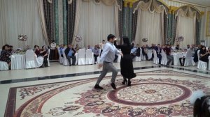 Друзья Жениха красиво танцуют Лезгинку и Акушинку | Beautiful dance