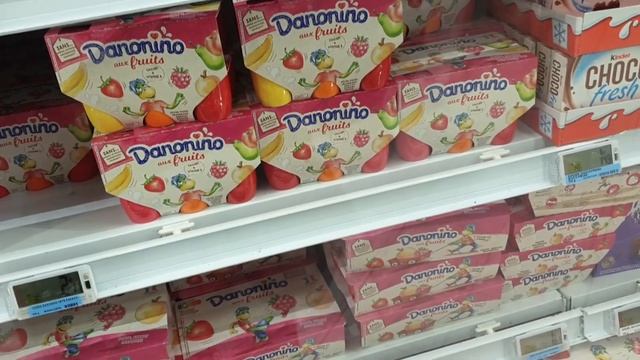 Поход в продуктовый магазин Carrefour во Франции, показываю цены на некоторые продукты смотреть онлайн