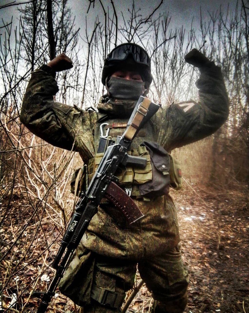 Суперсолдат, после ранения, едет домой в Якутию!!!