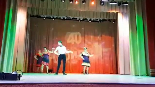 Приозерск (Ленинградская область) - Шоу-группа "Нескучный возраст" - Мамба №5 смотреть онлайн