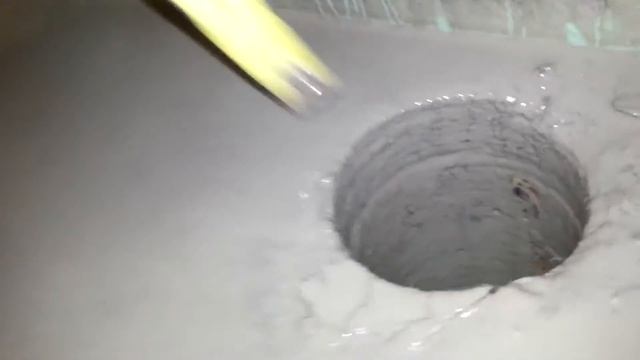 Сверление отверстий под канализацию