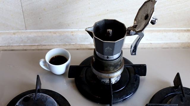 Кофе. Как приготовить Ристретто в Гейзерной кофеварке - на примере сорта Колумбия Норбей Санчез смотреть онлайн