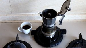 Кофе. Как приготовить Ристретто в Гейзерной кофеварке - на примере сорта Колумбия Норбей Санчез