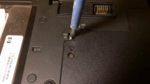 Как вытащить CD-привод из ноутбука HP Elitebook 8530w