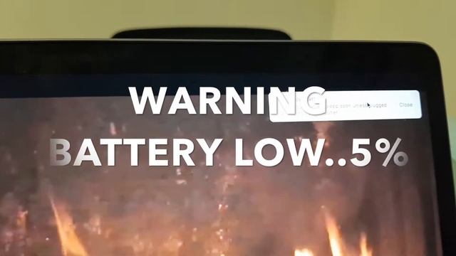 MACBOOK TOUCHBAR v/s MACBOOK 12 BATTERY TEST смотреть онлайн