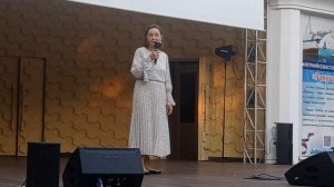 Ирина Купченко в Севастополе читает стихи памяти Василия Ланового. Праздник открытия его памятника