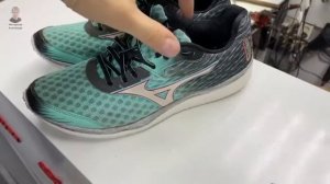 Ремонт кроссовок с изготовлением подошвы. Мастерская Александра.