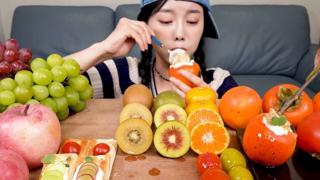 과일 파티 🍇🍎 샤인머스캣 포도 탕후루 키위 직접 만든 홍시 그릭요거트 먹방  🍂 Fruit Platter Tanghulu Dessert Mukbang ASMR Ssoyoung