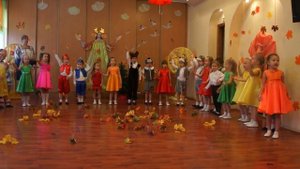 старшая группа песня Осень