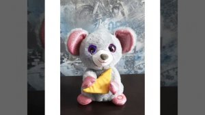 Мышка-повторюшка веселая игрушка читает стишок