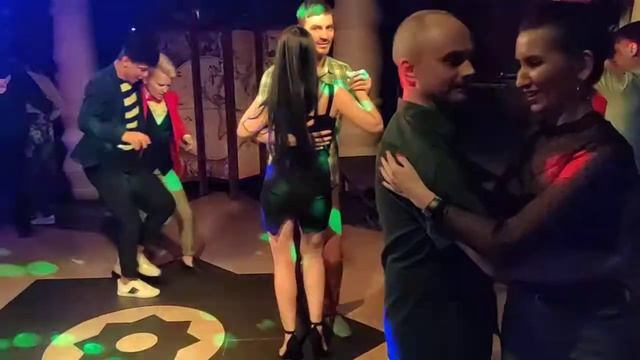 Кизомба-вечеринка смотреть онлайн