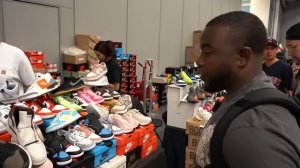 CASHING OUT AT SNEAKER CON CLEVELAND! *SECURING STEALS & DEALS FOR HOLIDAY PROFIT* (Part 1)