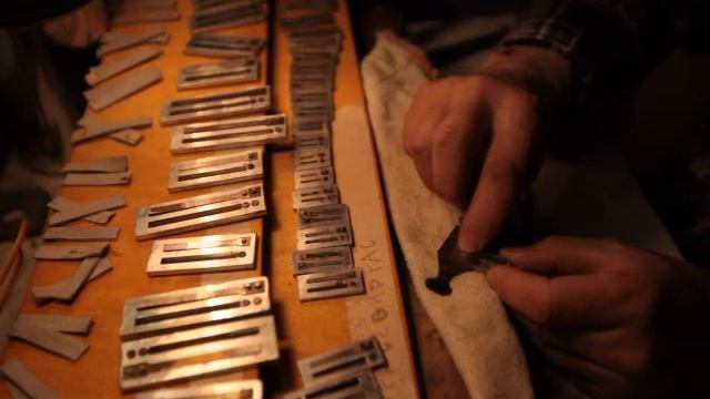 Гармонь, баян, аккордеон. Чистим голосовые планки.