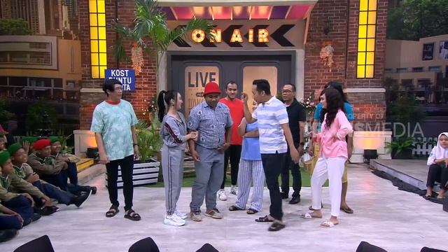 Mpok Alpa NGAMUK Sandrina Peluk Suaminya | OPERA VAN JAVA (27/12/18) Part 5 смотреть онлайн