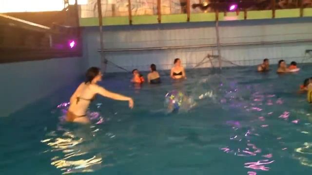 Аквапарк Фэнтази Москва. м. Марьино.Полный видеообзор \День Рожденье нашей Ани 14 лет\Отдых Влог смотреть онлайн