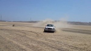 Дрифт на Мерседесе в пустые,w210