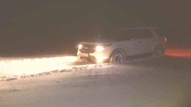 Ford Explorer 5 in deep snow смотреть онлайн