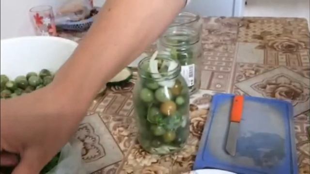 Зеленые помидоры черри на зиму