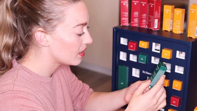 Dr Hauschka LIMITED EDITION Beauty Advent Calendar Unboxing 2020 | Actually Anna смотреть онлайн