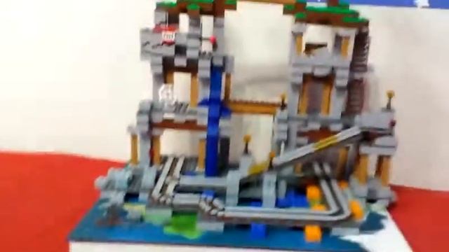Обзор LEGO. Набор MINECRAFT 21118 Шахта. смотреть онлайн