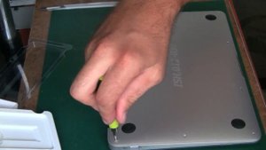 Увеличиваем память в Macbook Air. Upgrade The SSD In Your MacBook Air