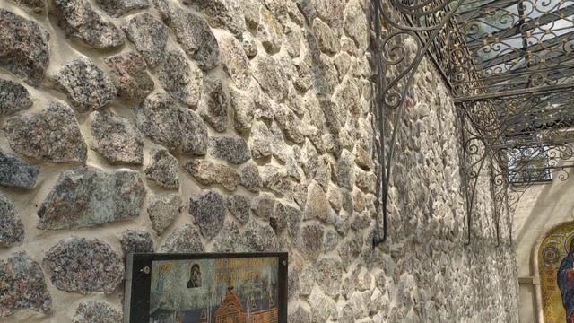 Ризоположенческий мужской монастырь.Томашовка.Возле храма Успения.10.06.2019