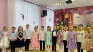 «МАМИНЫ ЦВЕТОЧКИ». Старшая группа. Песня для мамы. 8 марта