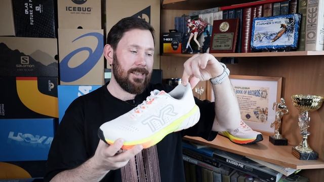 Обзор кроссовок TYR RD-1 RUNNER - беговые кроссовки от плавательного бренда! смотреть онлайн