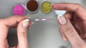 Фигурки ЛЕДЕНЦЫ НА ПАЛОЧКЕ из бисера и проволоки в технике параллельное плетение для начинающих