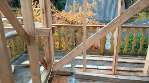 Реконструкция дома сгоревшего от молнии , надстройка второго этажа .