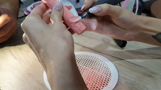 Nailtronic Вытяжка встроенная для маникюра в работе смотреть онлайн