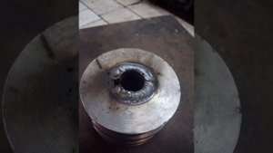 Шпоночный паз в шкиве болгаркой.