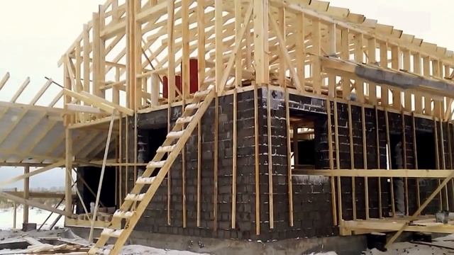 Комбинированный дом снаружи: керамзитобетонные блоки и каркасник из дерева смотреть онлайн