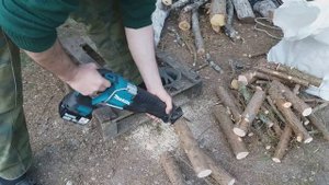 Сабельная пила Makita и можжевельник
