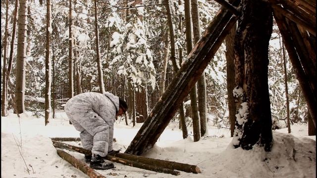 Bushcraft лагерь! В плену снежной тайги! смотреть онлайн