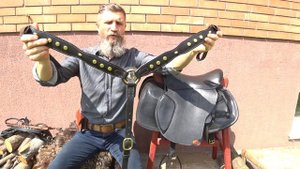 Кавалерийское седло на ПЕРШЕРОНА .