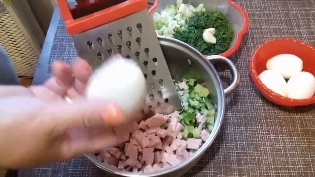 ОКРОШКА  на квасе с колбасой. ... просто окрошка