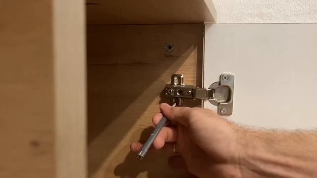 Мебельные петли. Врезка, установка.