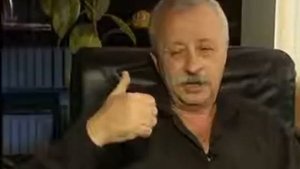 Леонид Якубович рассказывает анекдот.