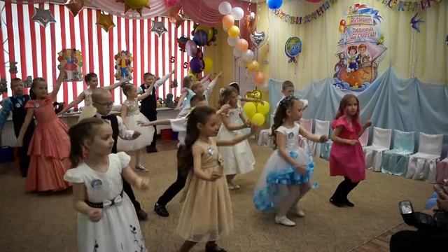 Выпускной танец - вход "До свидания, детский сад!" Группа "Солнышко" Выпуск 2022