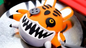 Making Mr Hopp's Playhouse 2 - Diorama of Esther's escape from the terrible house