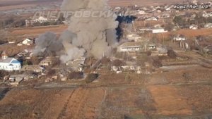 Кадры прилета ФАБ-500М62 с УМПК по противнику Херсонское направление.