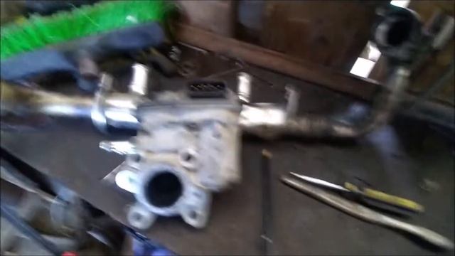 Como limpiar EGR y enfriador de gases Nissan Navara/Terrano Motor YD25. Español, Chile. смотреть онлайн